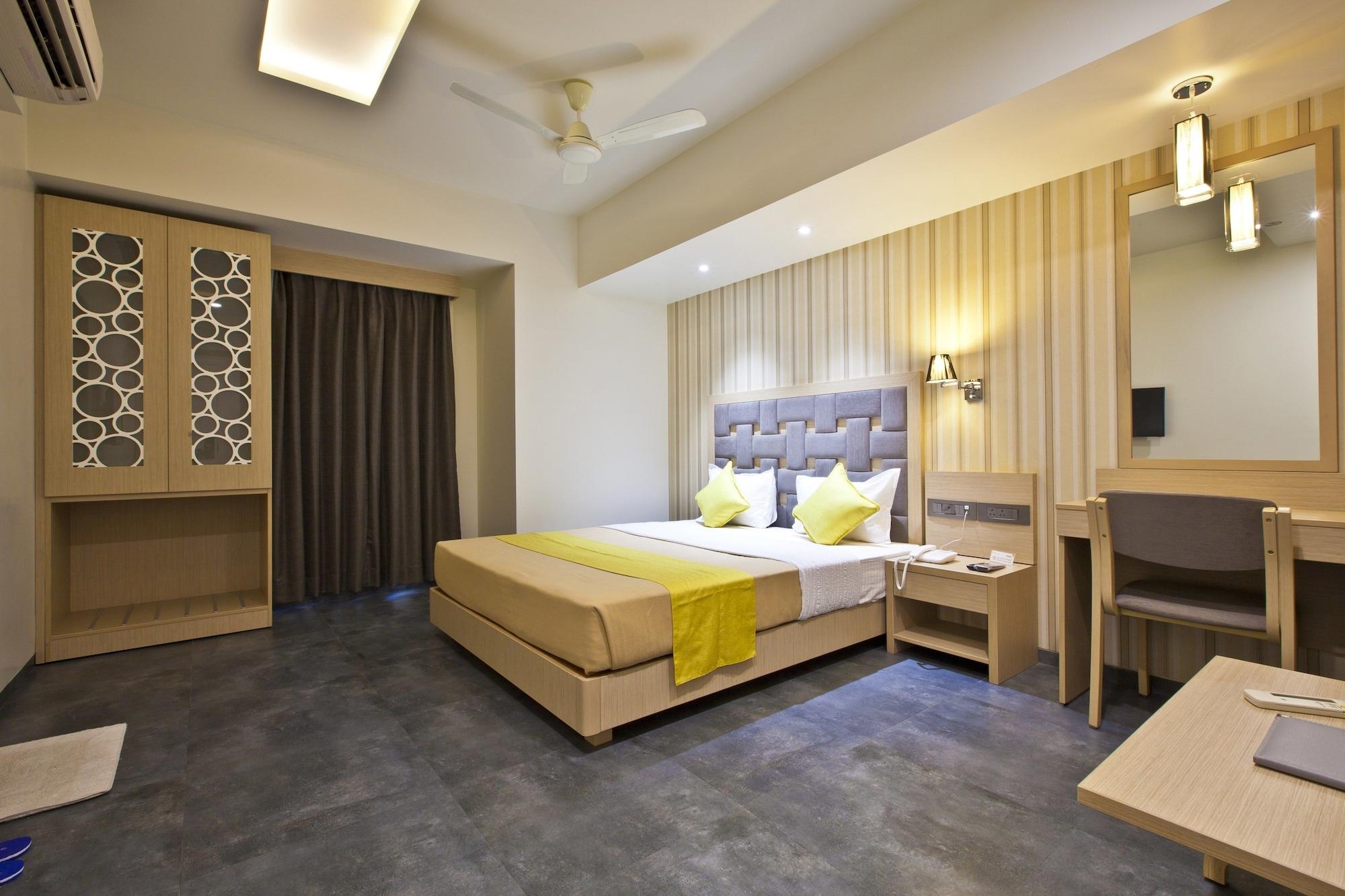 Hotel Sifat International Surat Eksteriør bilde