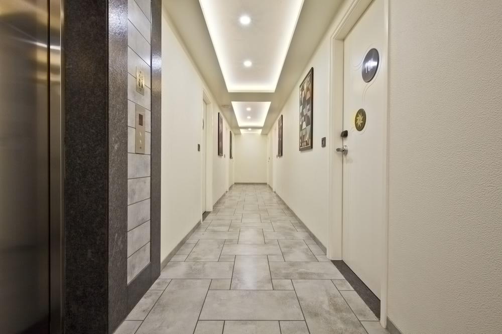 Hotel Sifat International Surat Eksteriør bilde